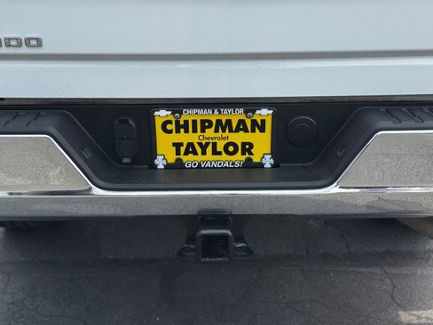 Used 2024 Chevrolet Silverado 2500 LT w/ Convenience Package image 16