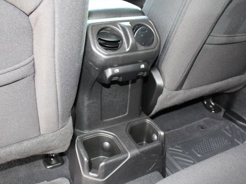 Used 2023 Jeep Gladiator Sport image 64