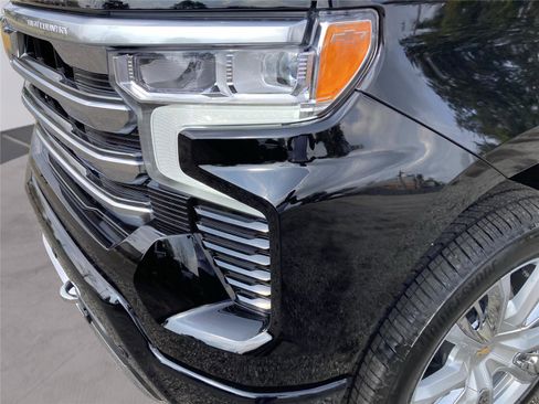 New 2026 Chevrolet Silverado 1500 High Country AWD/4WD image 12