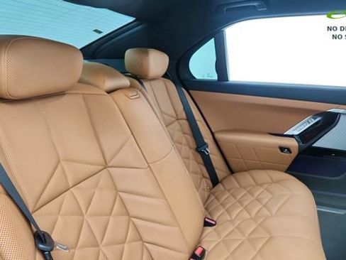 Used 2023 BMW 740i RWD image 25