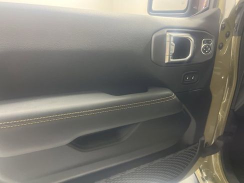 New 2025 Jeep Gladiator Sport image 6