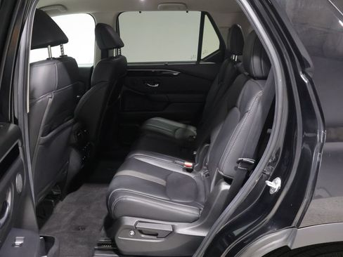 Used 2025 Honda Pilot EX-L image 17