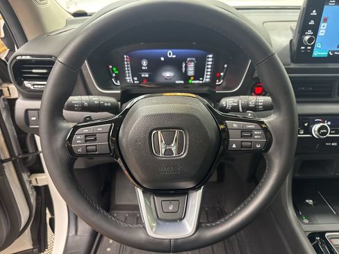 Used 2025 Honda Pilot Elite image 20