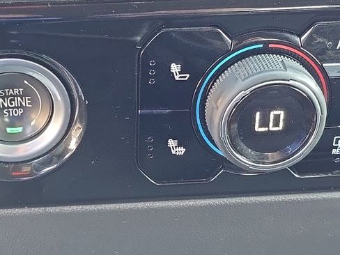 Used 2023 Chevrolet Silverado 1500 LT image 10