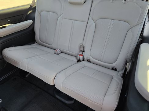 New 2025 Jeep Wagoneer L Series II image 32