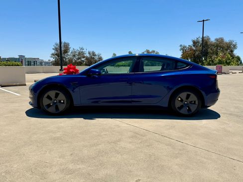 Used 2022 Tesla Model 3 RWD image 16