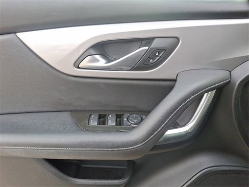 Used 2022 Chevrolet Blazer LT image 12