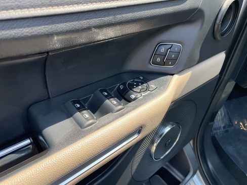 Used 2023 Ford Expedition Limited image 6