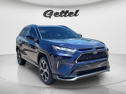 Used 2025 Toyota RAV4 XSE w/ Weather Package AWD/4WD image 3