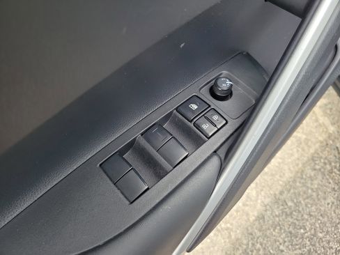 Used 2024 Toyota Corolla Cross AWD Hybrid image 18