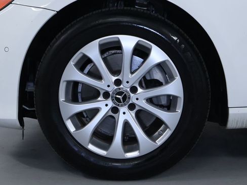 Used 2018 Mercedes-Benz E 300 4MATIC w/ Premium 1 Package image 35