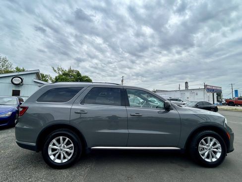 Used 2023 Dodge Durango SXT RWD image 6