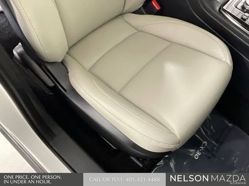 Certified 2025 MAZDA CX-30 AWD 2.5 S w/ Preferred Package image 28