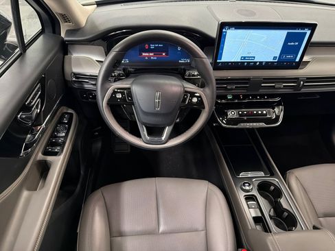 Certified 2025 Lincoln Corsair AWD w/ Equipment Group 101A image 21