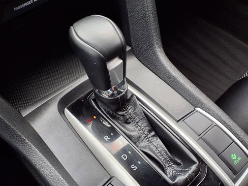 Used 2019 Honda Civic Sport image 18