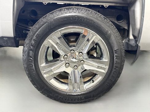 Used 2018 Chevrolet Silverado 1500 Custom w/ Custom Value Package RWD image 31