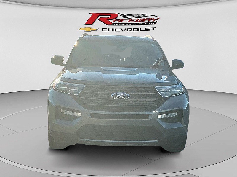 Used 2023 Ford Explorer XLT w/ Equipment Group 202A RWD image 8