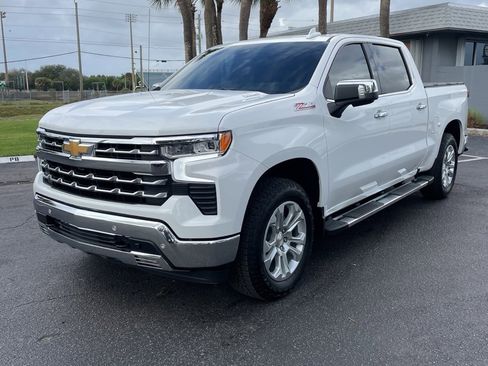 Used 2025 Chevrolet Silverado 1500 LTZ image 3