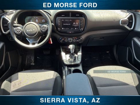 Used 2025 Kia Soul LX FWD image 16