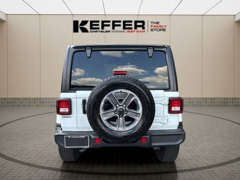 Used 2022 Jeep Wrangler Unlimited Sahara w/ Cold Weather Group image 4