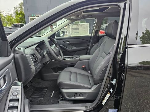 New 2026 Nissan Rogue SV AWD/4WD image 16
