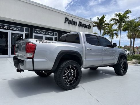 Used 2017 Toyota Tacoma TRD Sport w/ Tow Package RWD image 24