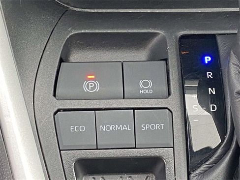 Used 2024 Toyota RAV4 XLE image 27