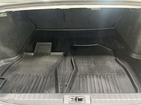 Used 2018 Subaru Legacy 3.6R Limited image 24