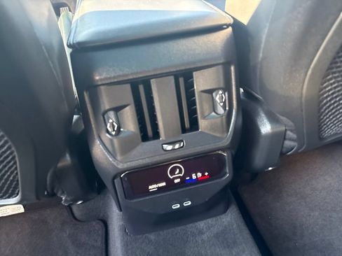 Used 2025 BMW X3 xDrive30i w/ Premium Package AWD/4WD image 18