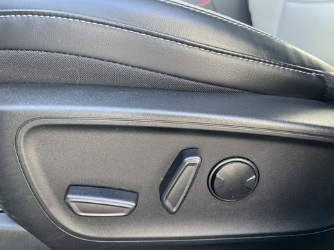 Used 2023 Ford Escape Platinum image 11