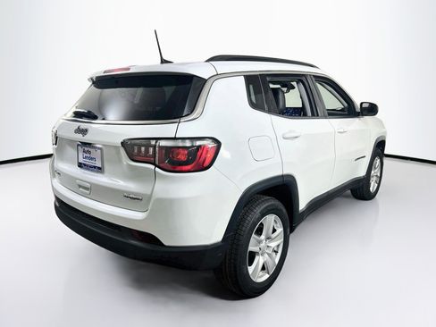Used 2022 Jeep Compass Latitude AWD/4WD image 5