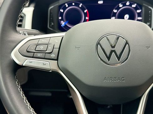 Used 2023 Volkswagen Atlas Cross Sport SE FWD image 11