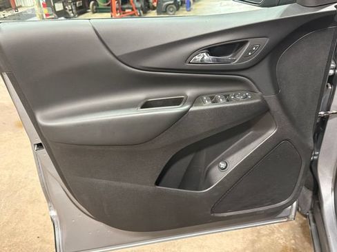 Used 2023 Chevrolet Equinox LT AWD/4WD image 17