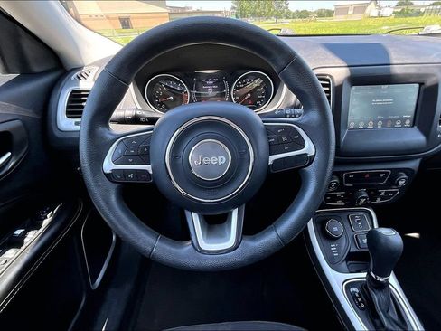 Used 2019 Jeep Compass Sport AWD/4WD image 5