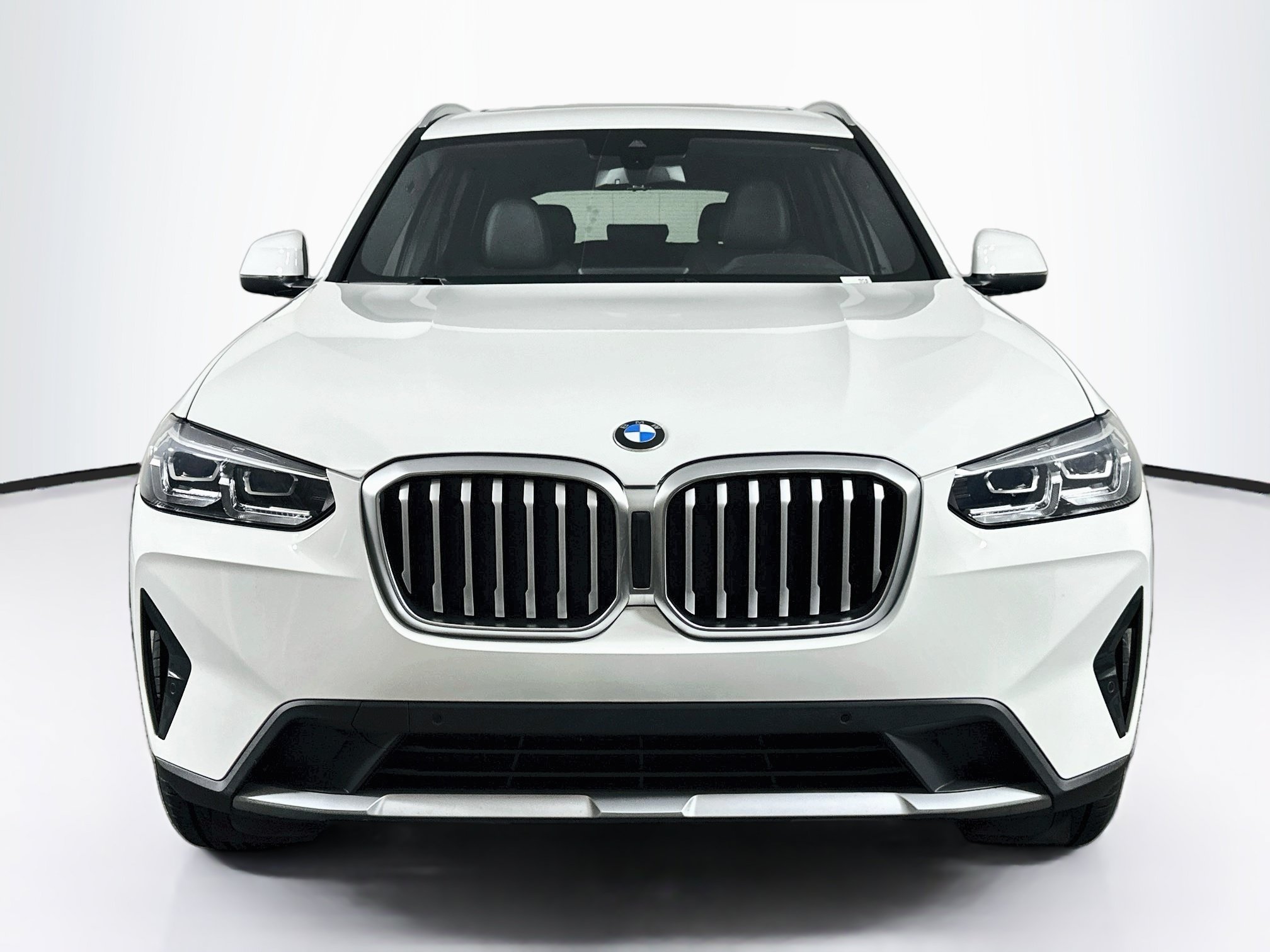 Used 2024 BMW X3 sDrive30i RWD image 2