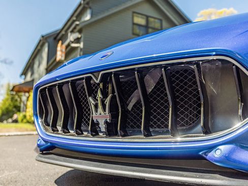 Used 2018 Maserati GranTurismo Sport RWD image 56