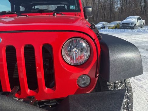 Used 2015 Jeep Wrangler Sport image 3