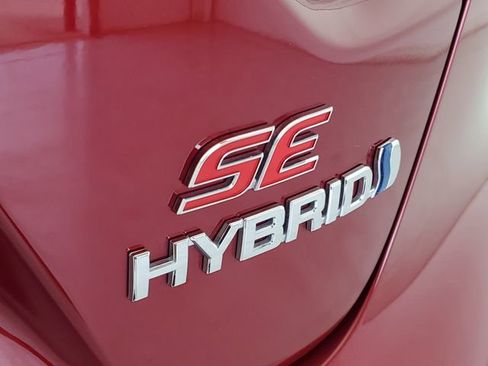 Used 2024 Toyota Corolla SE w/ SE Package image 10