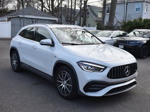 Used 2022 Mercedes-Benz GLA 35 AMG 4MATIC image 4