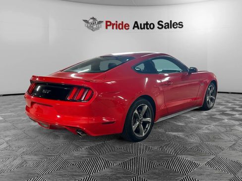 Used 2017 Ford Mustang GT RWD image 6