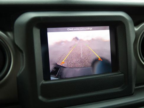 Used 2022 Jeep Gladiator Willys image 19