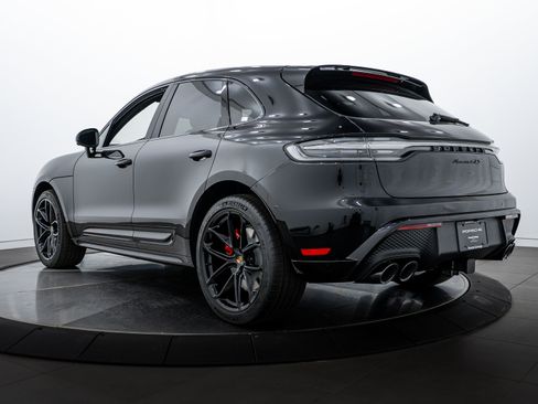 New 2026 Porsche Macan GTS image 3