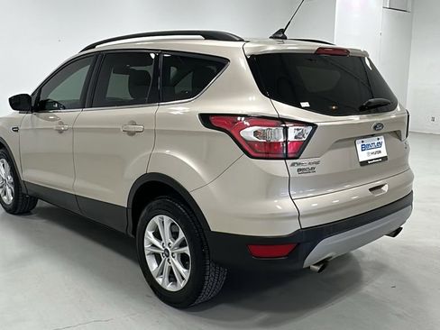 Used 2018 Ford Escape SE w/ SE Sync 3 Package image 4