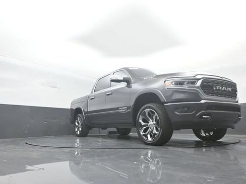 Used 2022 RAM 1500 Limited w/ Body Color Bumper Group AWD/4WD image 37