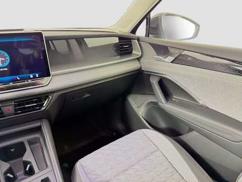New 2026 Volkswagen Tiguan S AWD/4WD image 24