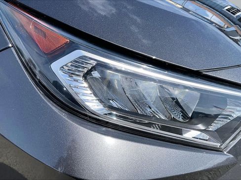 Used 2021 Toyota RAV4 XLE Premium FWD image 29