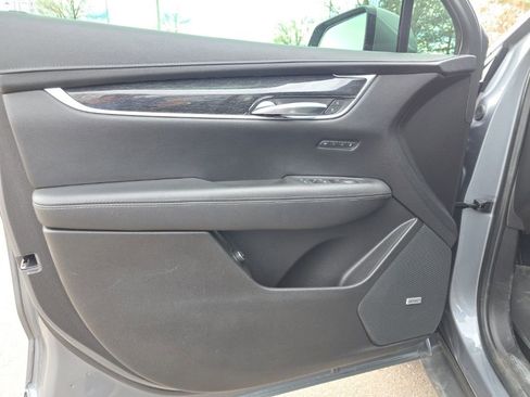 Used 2021 Cadillac XT5 Premium Luxury image 10