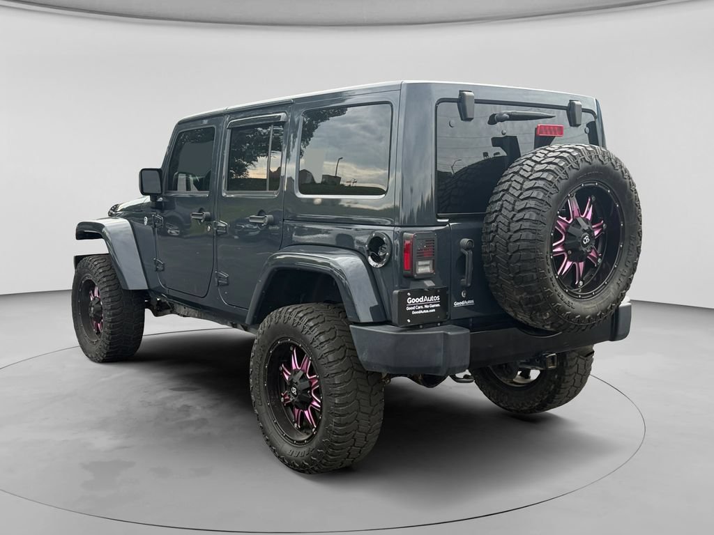 Used 2018 Jeep Wrangler Unlimited Sahara w/ Dual Top Group AWD/4WD image 5