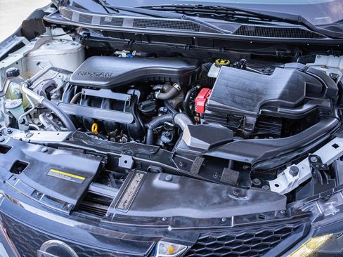 Used 2019 Nissan Rogue Sport S image 28