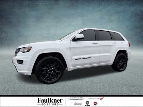 Used 2019 Jeep Grand Cherokee Altitude image 1